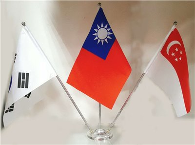 三叉桌上旗